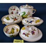 A quantity of Worcester Evesham pattern tableware comprising tureens, bowls, etc