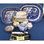 Three graduated blue and white meat plates, a small collection of 20th century Chinese porcelains,