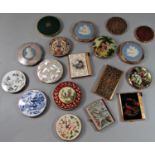 A collection of 18 vintage compacts the majority by Stratton with classical theme, various