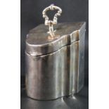 A silver trinket box in the form of a Georgian knife box, 7cm x 5.5cm, Birmingham 1913, maker