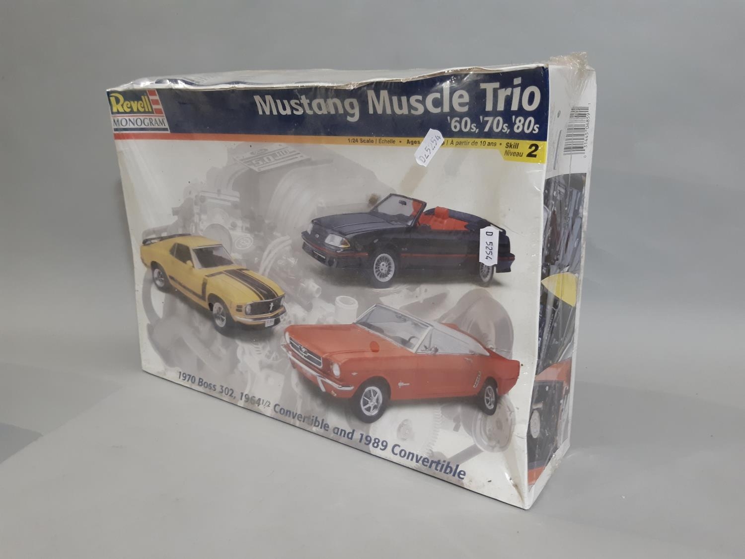 3 boxed models; Mustang Muscle Trio by Revell 1:24 scale, a 'Bluebird 1933' model racing car 1:43 - Image 3 of 4