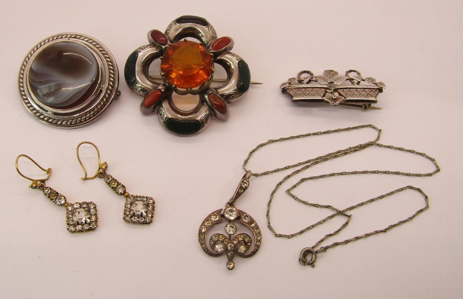 Group of silver jewellery comprising a 1980s Scottish circular banded agate brooch by Malcolm