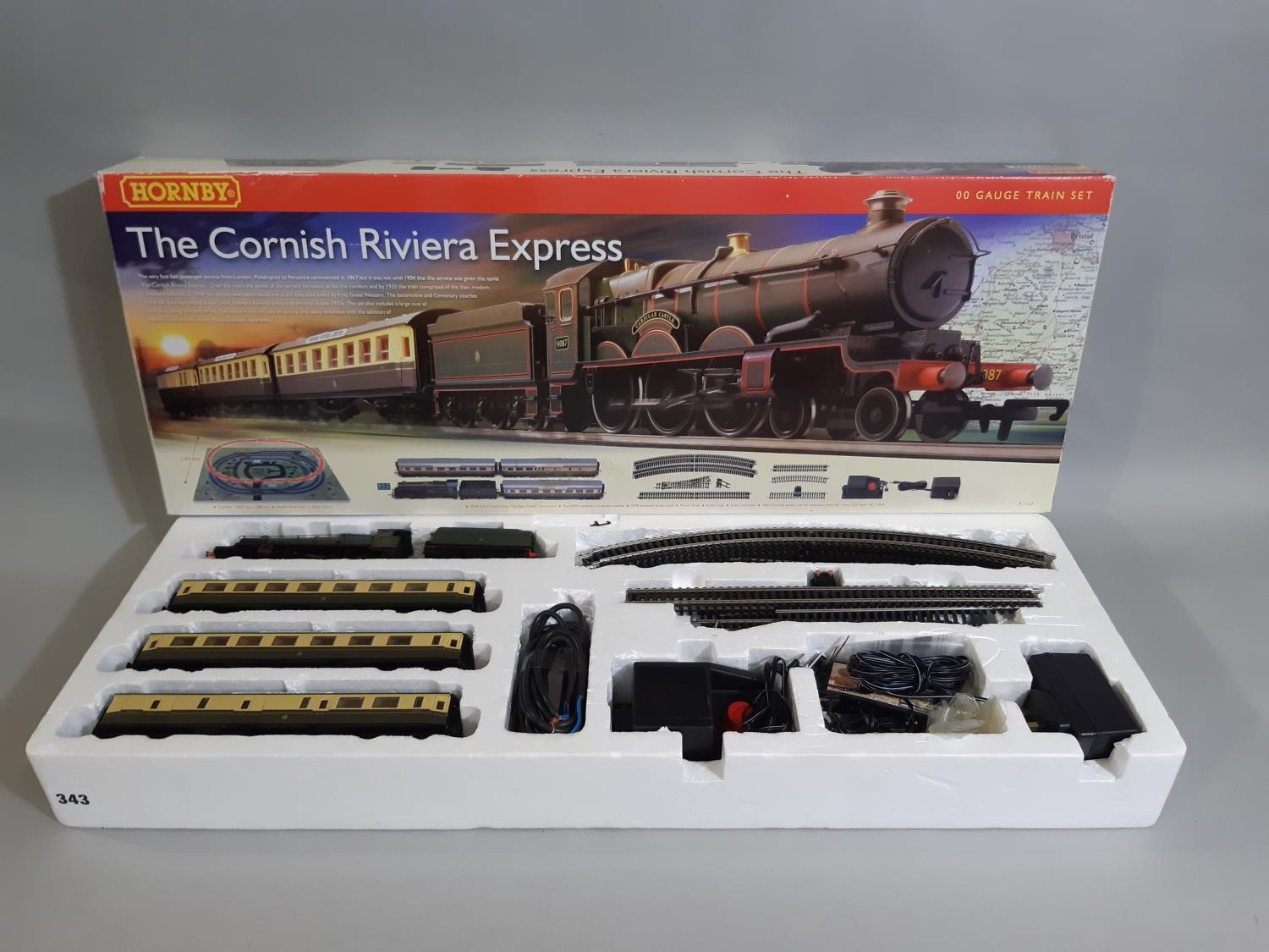 Hornby railway 00 gauge box set 'The Cornish Riviera' R1102, includes 4-6-0 Cardiff Castle