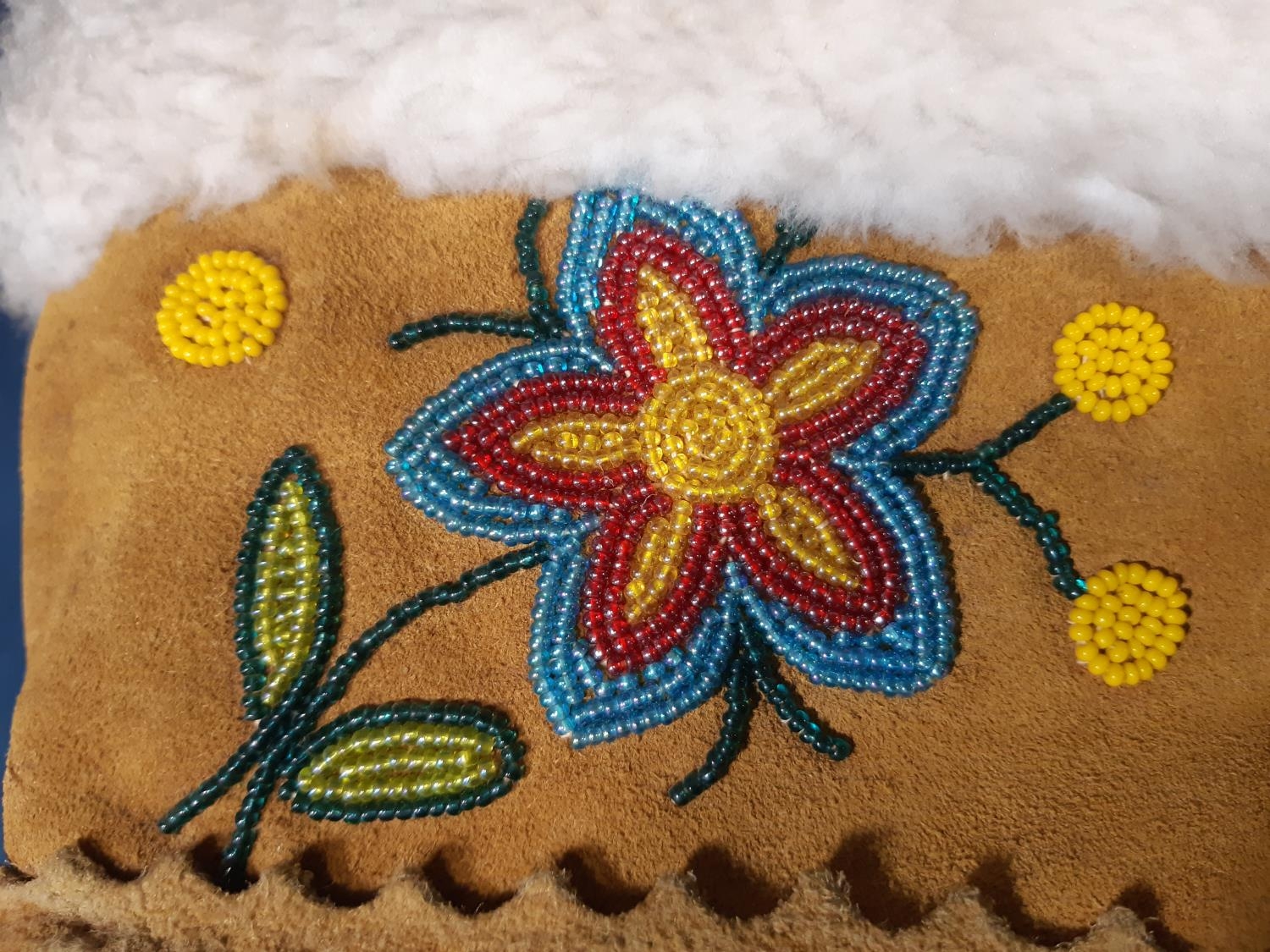 A pair of sheepskin mittens with long cuff and floral beading detail, North American Native style, - Image 3 of 3