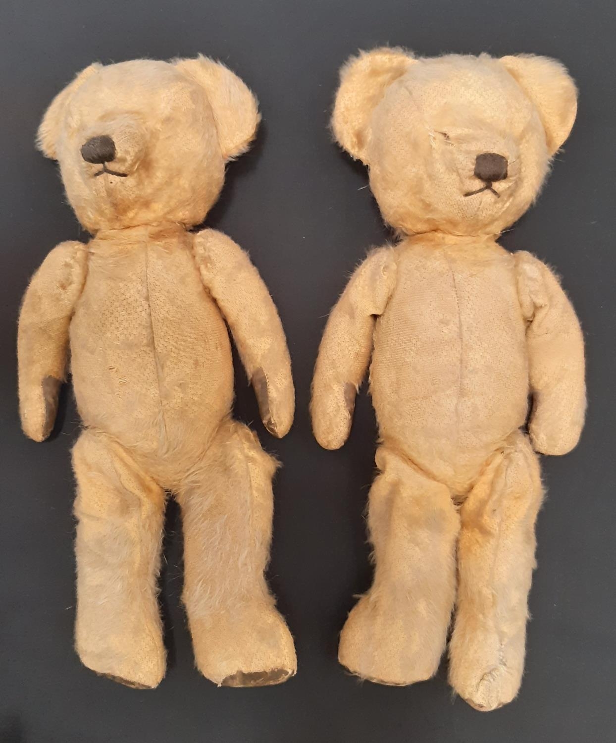 Pair of teddy bears century teddy bears for restoration, both with stitched nose and mouth, wood