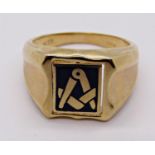 9ct Masonic swivel ring with navy blue enamelled ground, size R, 6.8g