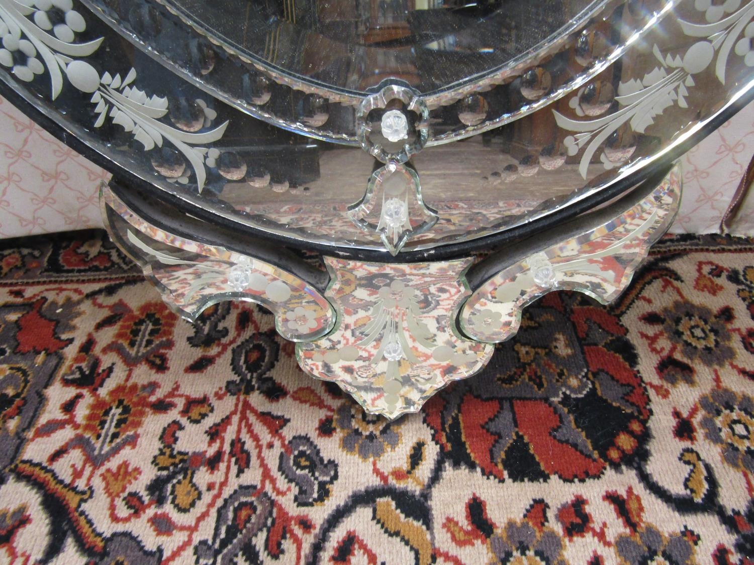 A Venetian style mirror with etched detail, set beneath a shaped and pierced pediment, 120cm high - Image 3 of 4