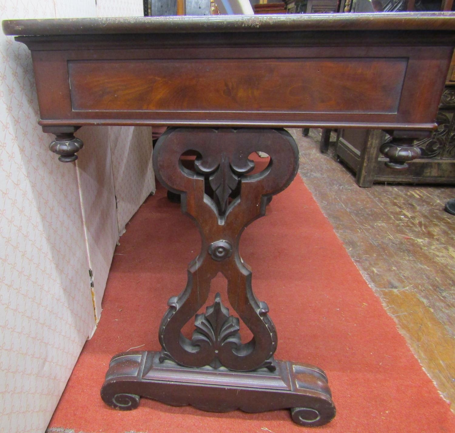 William IV mahogany library table fitted with two real and two dummy frieze drawers, stretcher - Image 3 of 4