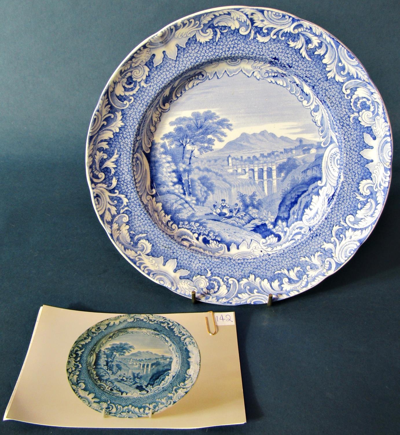 A 19th century blue and white transfer ware plate by Rogers showing a Giraffe and characters in a - Image 3 of 3