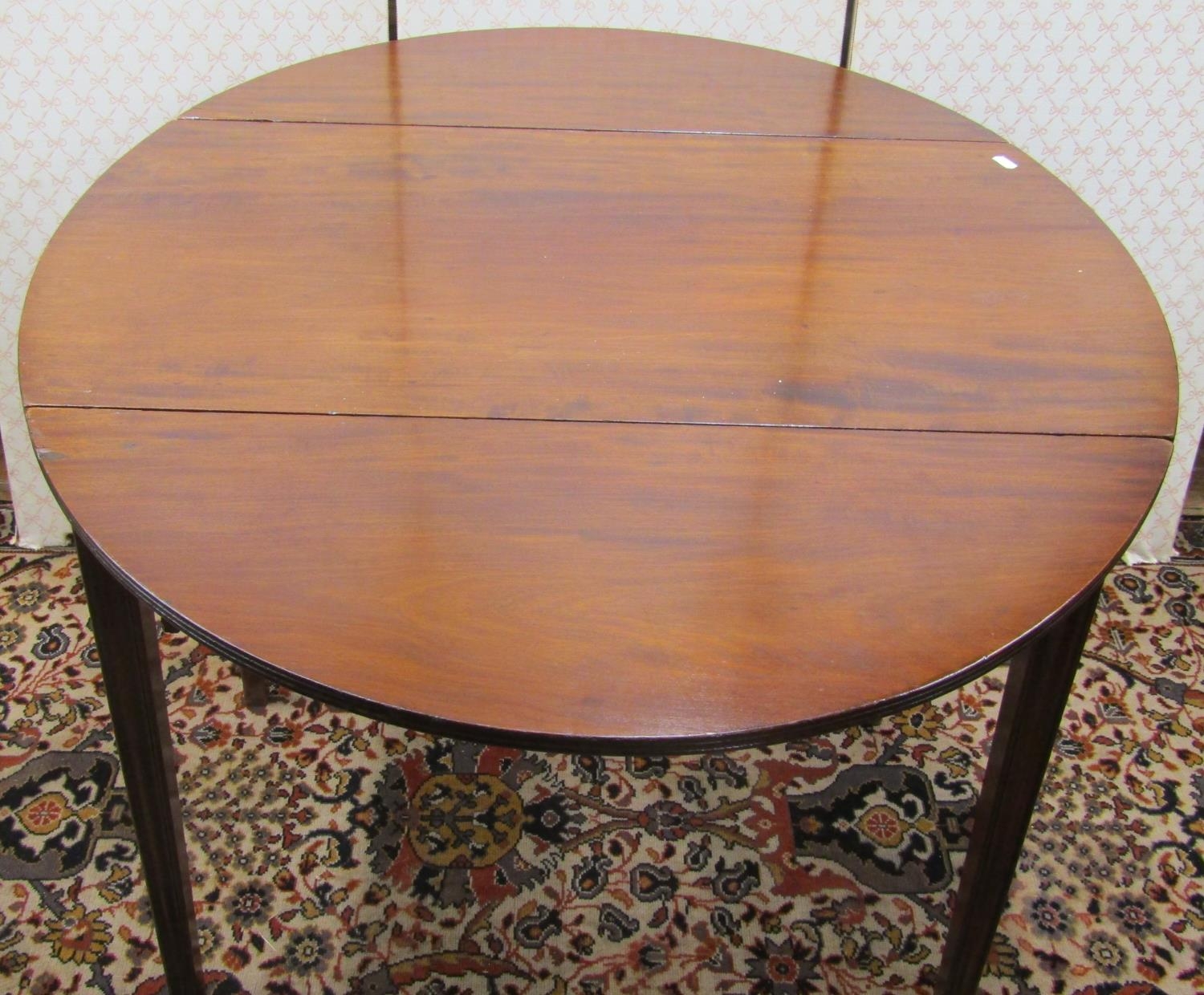 A 19th century mahogany oval Pembroke table with frieze drawer raised on square tapered supports - Image 5 of 7