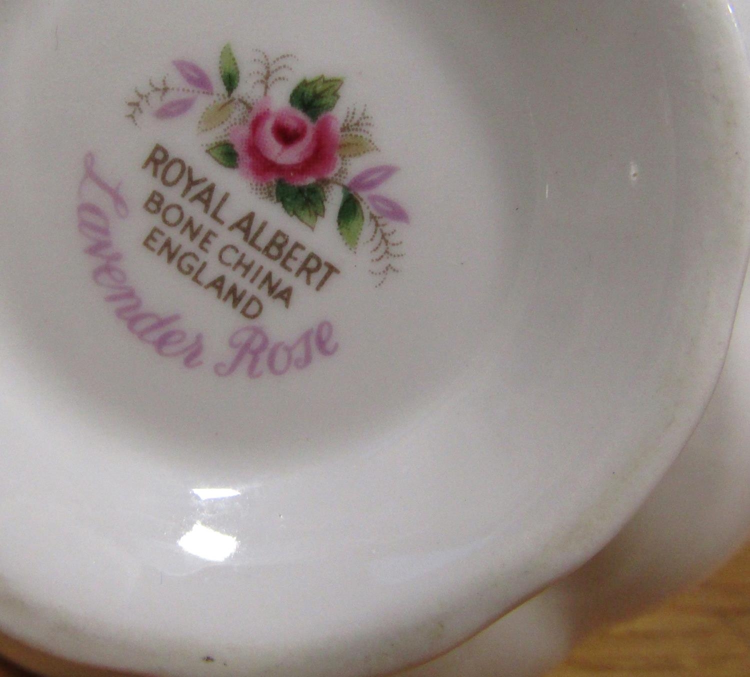 An extensive collection of Royal Albert Lavender Rose pattern tableware's including tureens, - Image 4 of 4