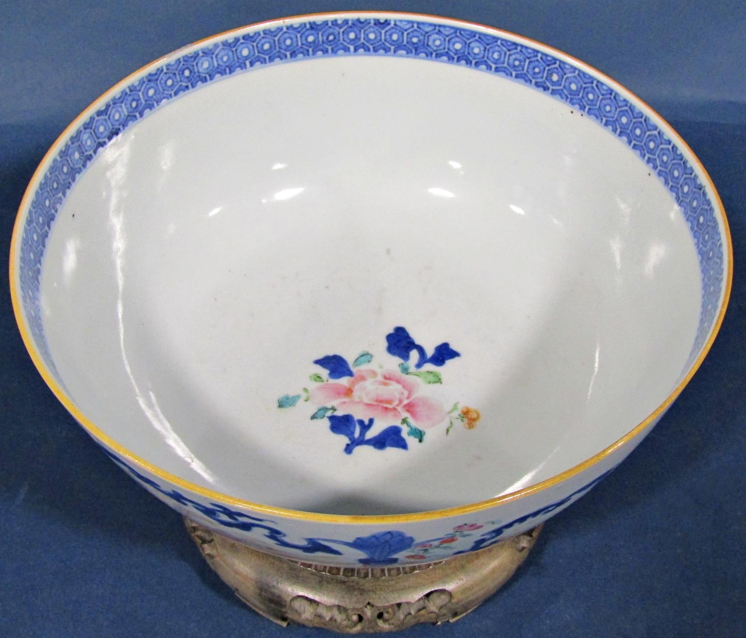 Late 18th/early 19th century porcelain bowl showing two family groups in a landscape within - Image 2 of 3