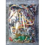 Large quantity of necklaces and other costume jewellery, 5.3 kg approx. (a lot)