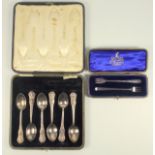 Set of 6 late Victorian silver Diamond Jubilee teaspoons, each handle with dates, bust of Victoria