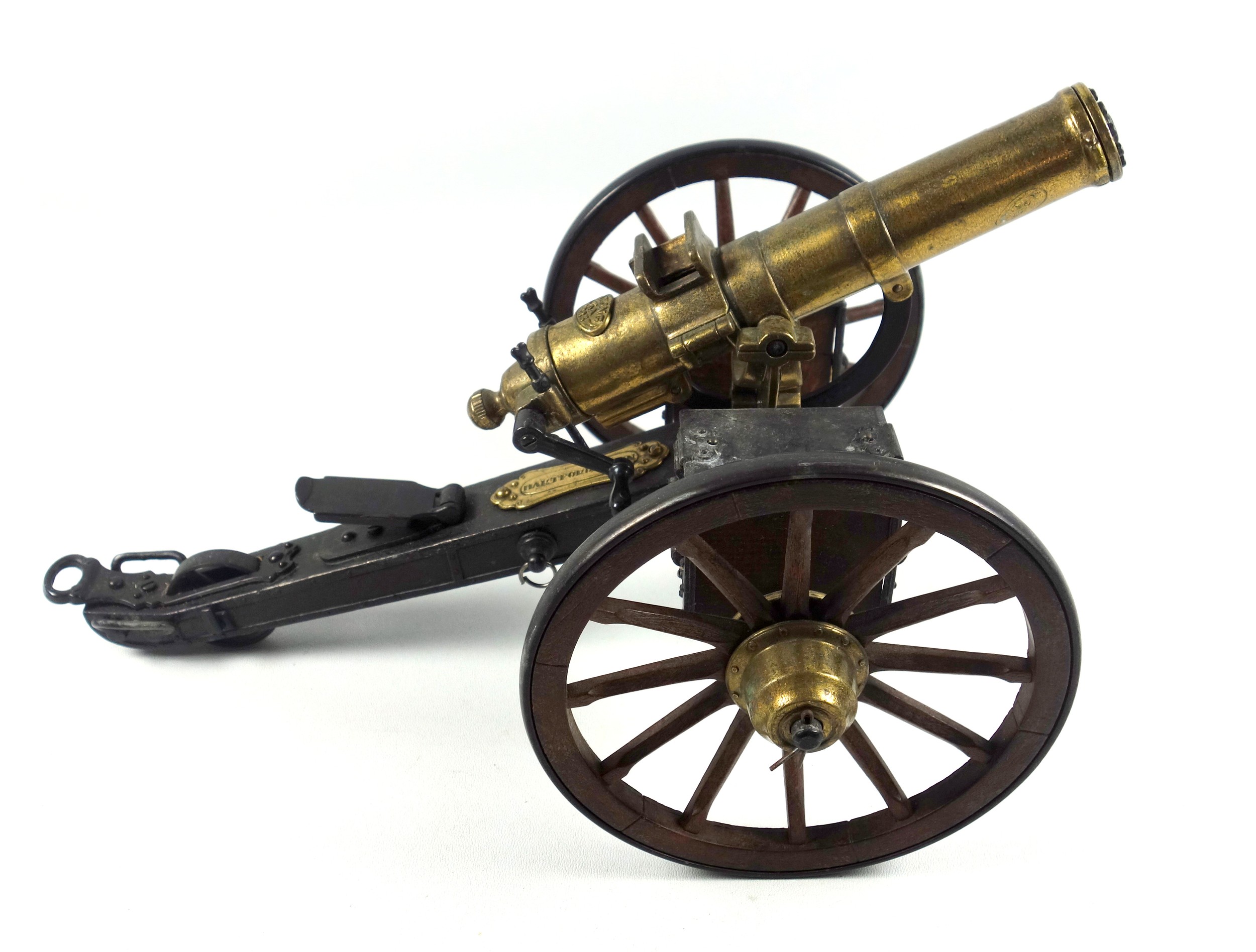 Desktop model of a Gatling field gun, the brass barrel with turning mechanism mimicking firing - Bild 2 aus 8
