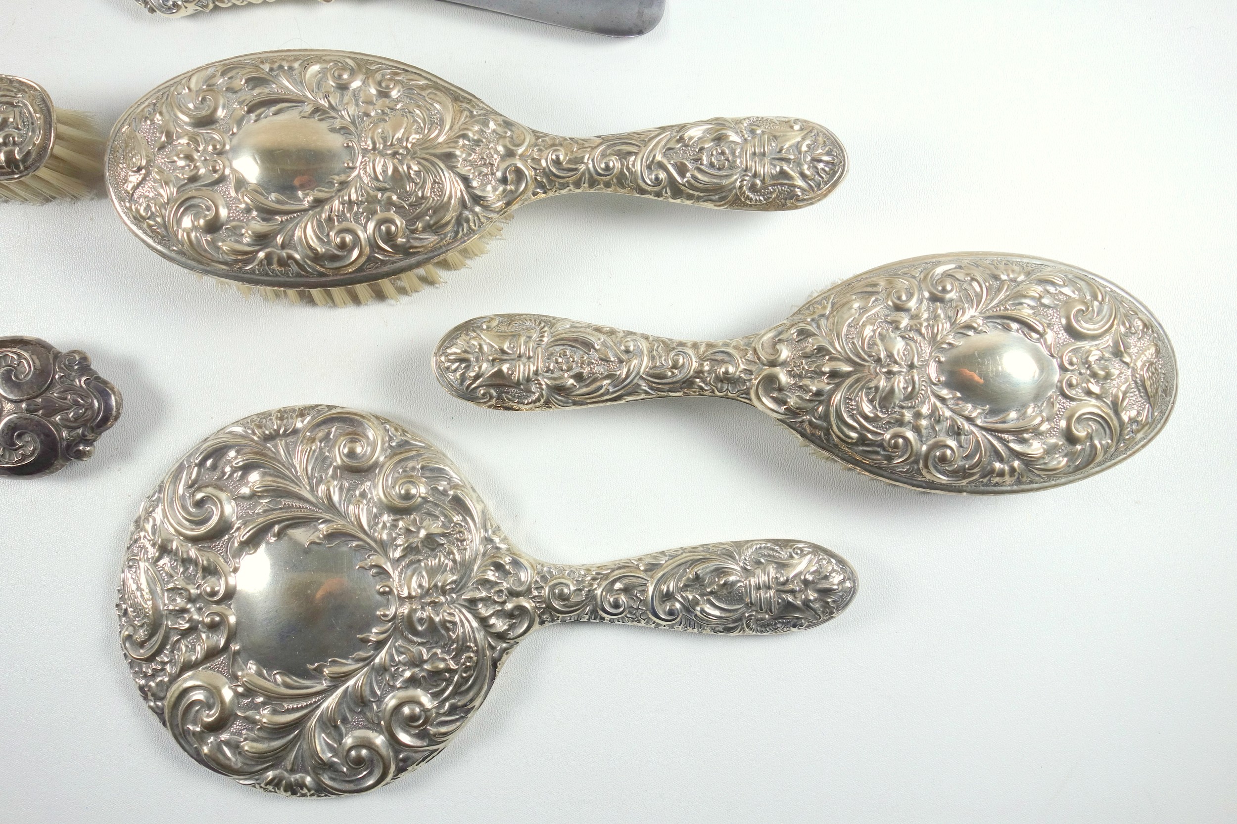 Edwardian 5 piece silver mounted dressing table set with embossed floral decoration and monogram, - Image 2 of 5