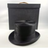 Top Hat in silk-plush felt "The Durable Hat" by W. Ravenhorst Utrecht, size 59, in box.
