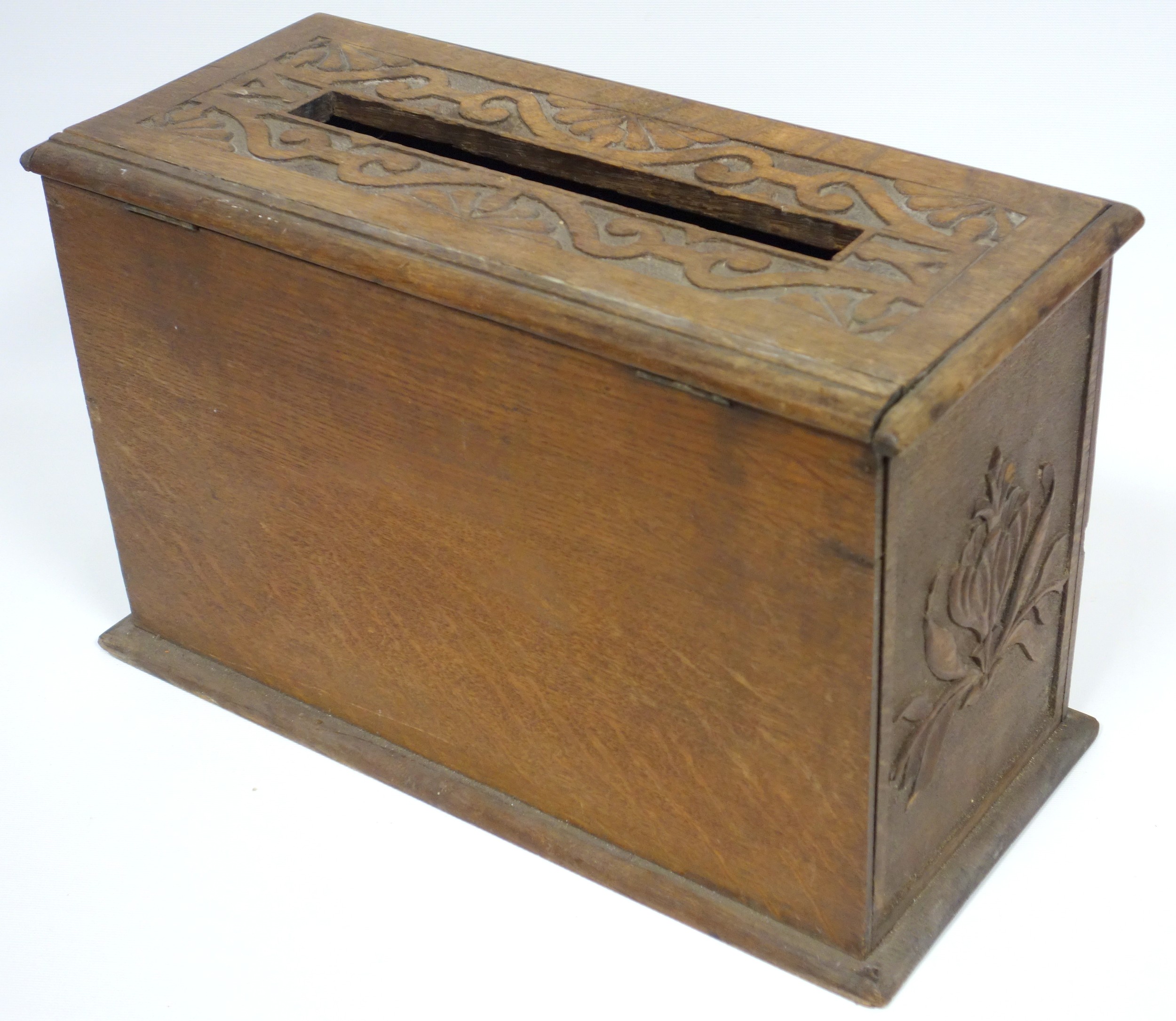 Arts & Crafts carved oak freestanding letter box, H. 25 cm, L. 42 cm, D. 19.5 cm - Image 2 of 4