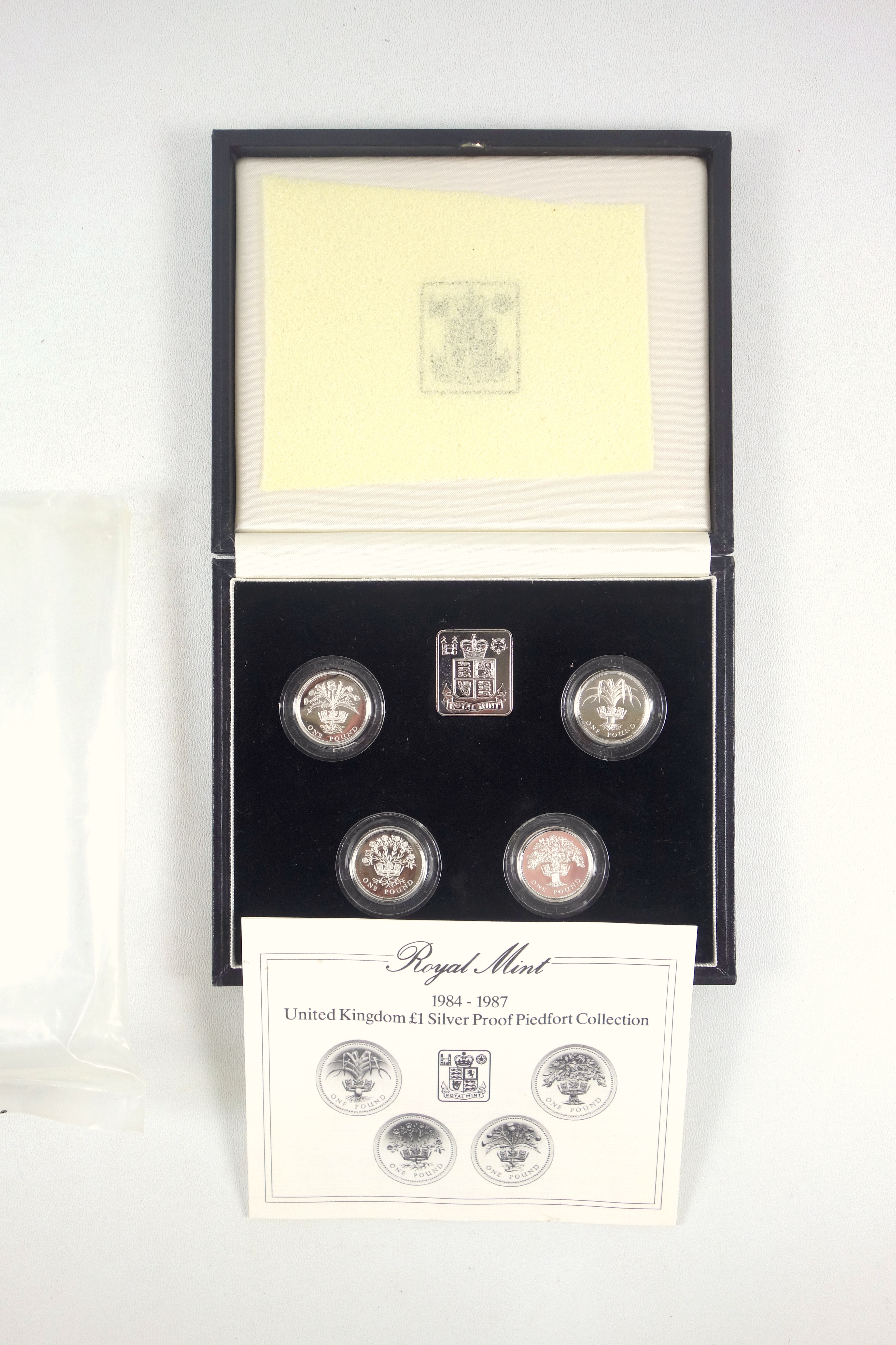 Elizabeth II Royal Mint £1 silver Proof Piedfort collection, 1984-1987, with C of A, cased. (4