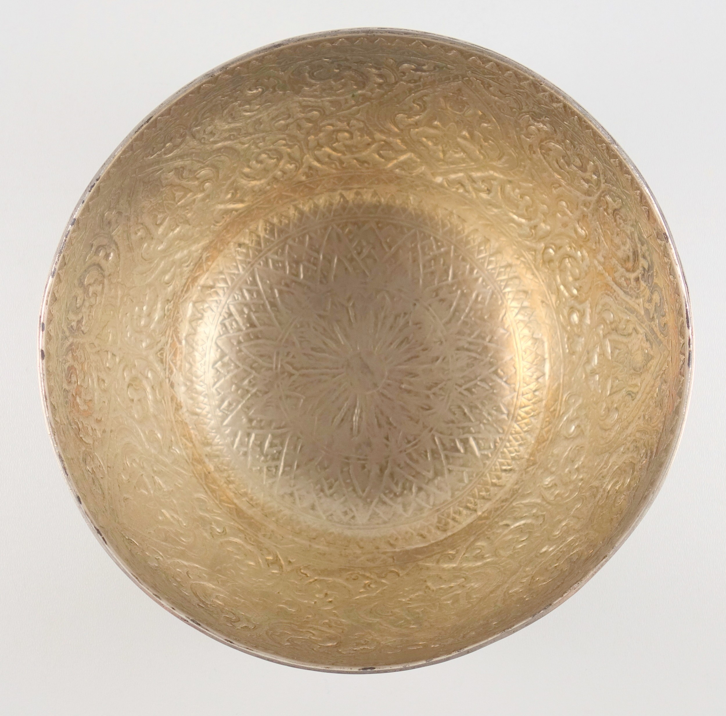 Burmese white metal circular bowl embossed with Buddhas and scrolling floral decoration, D 19cm, - Image 3 of 4