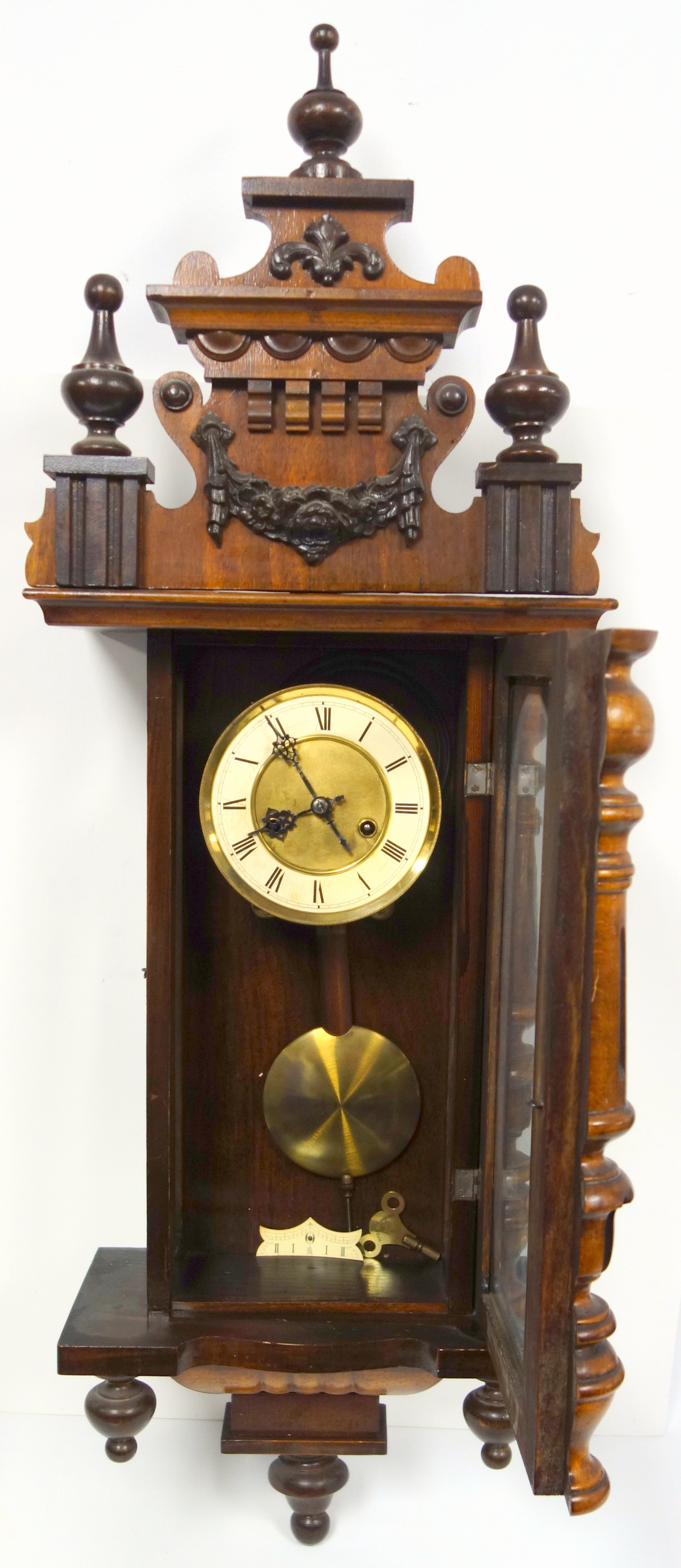 A Viennese style regulator with an 8 day striking movement in a stained beech case, 94 cm long - Bild 2 aus 2