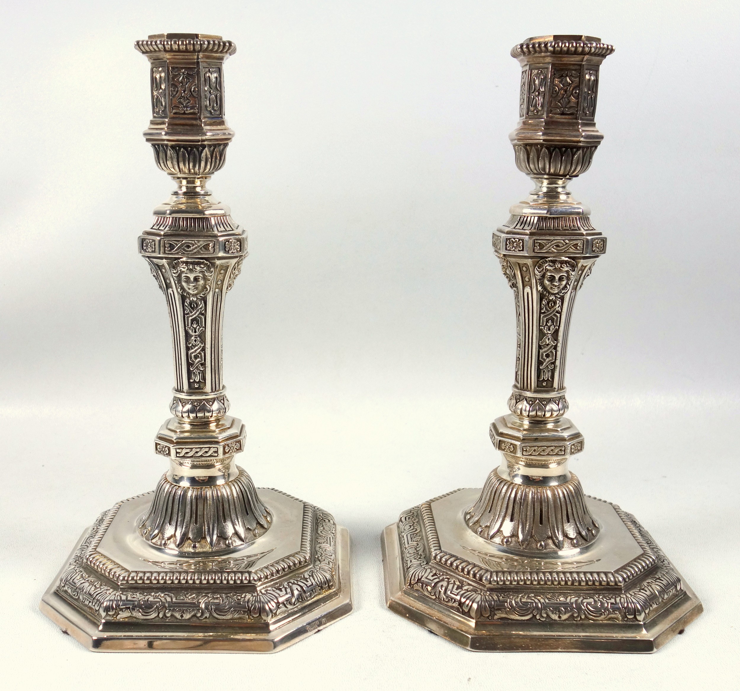 Good pair of French Louis XVI style silver plated candlesticks, each with an octagonal baluster - Image 2 of 7