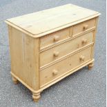 Victorian pine chest with 2 short, 2 long drawers, 79 x 100.5 x 51cm
