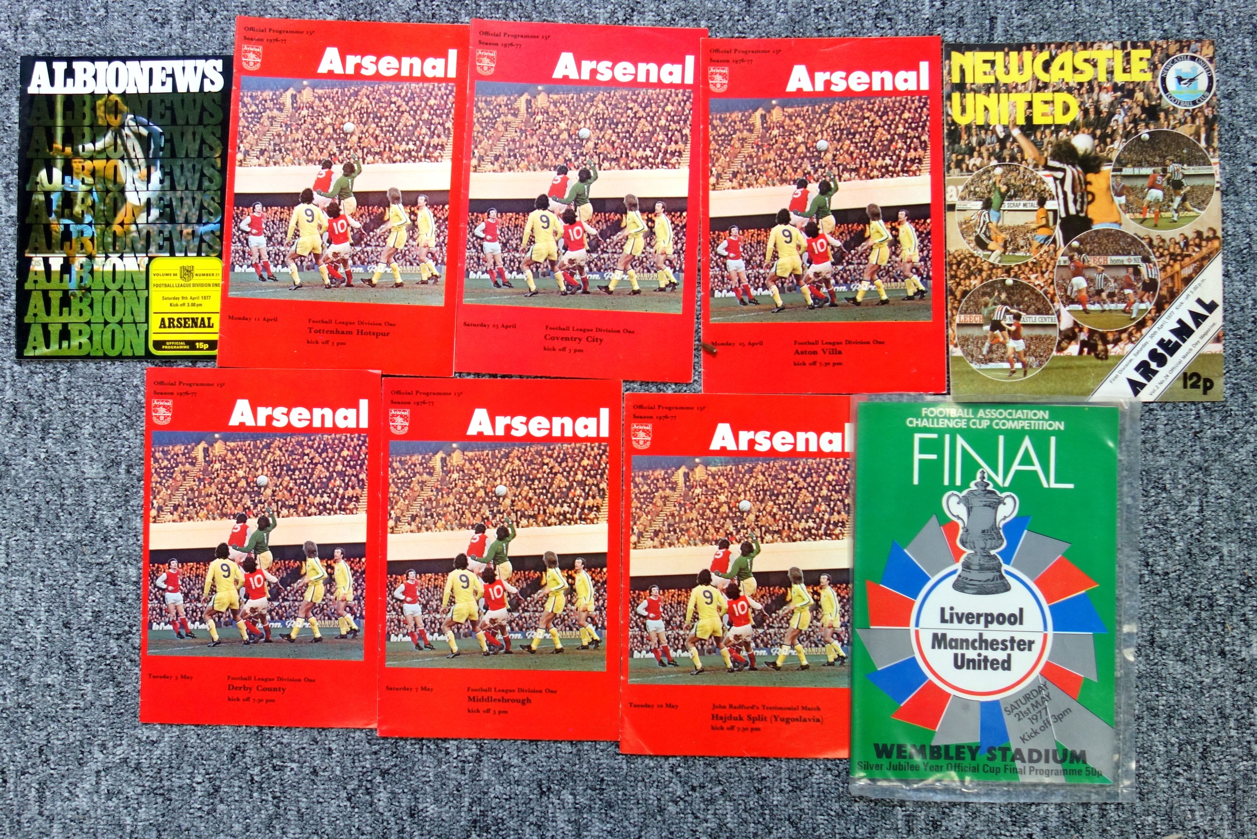 Arsenal Football Club Home and Away Programmes from the 1976-77 season. (39) - Image 3 of 3