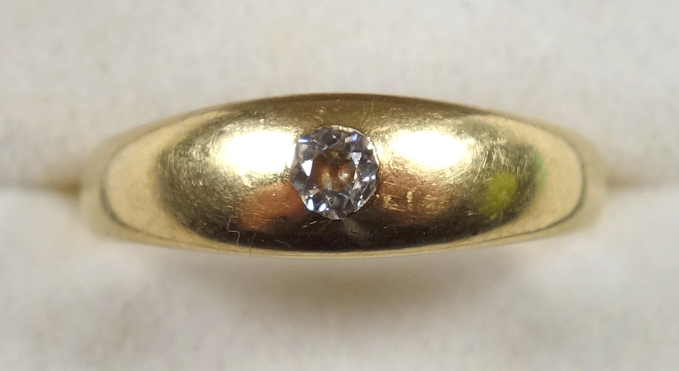 Gold Gypsy ring set diamond, gross 6.5grs