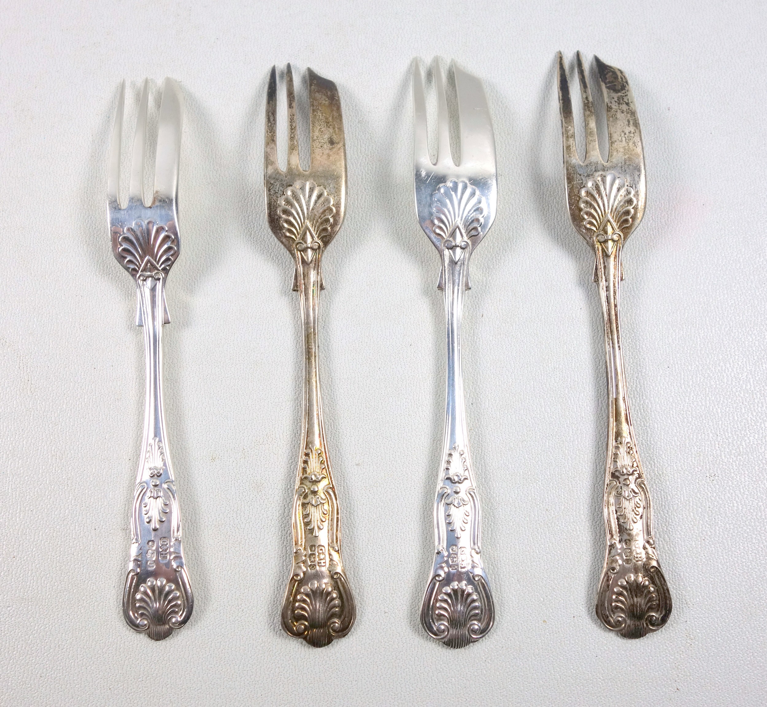 3 George IV silver King's pattern table forks, various marks; 2 William IV King's Pattern dessert - Image 8 of 8