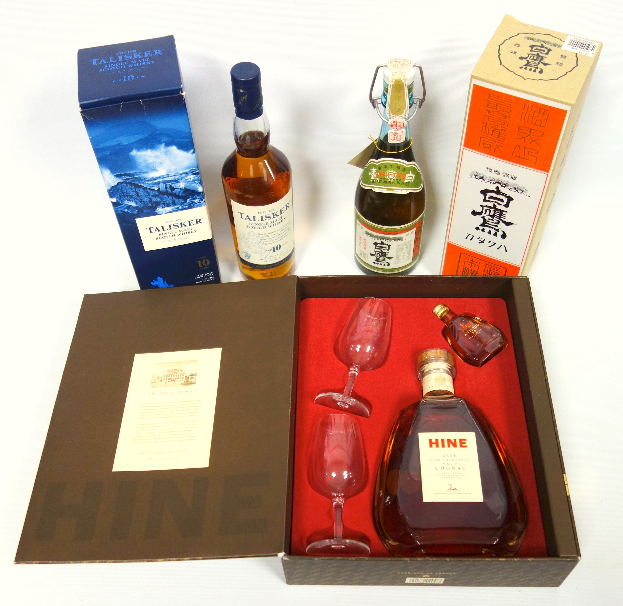Bottle of Hine Rare Fine Champagne VSOP Cognac, 70cl, 40% vol., with 2 tasting glasses and an XO