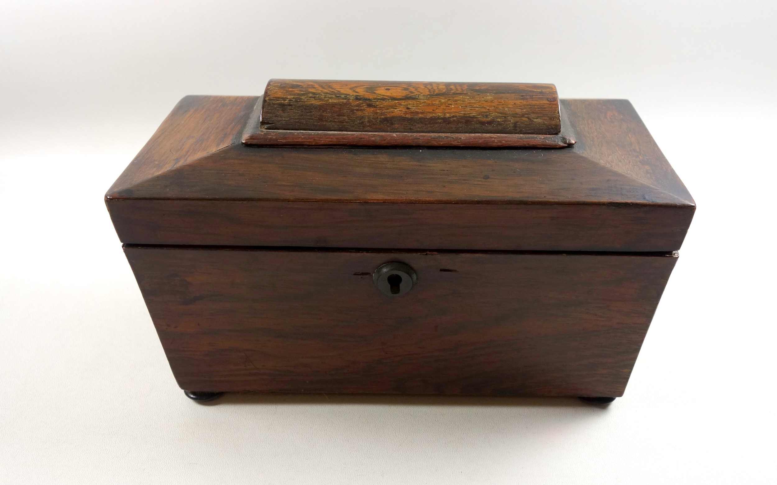 William IV rosewood sarcophagus shaped tea caddy with 2 covered compartments, W.25.3cm; pair of - Image 2 of 10