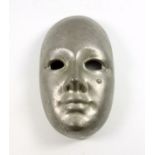 Wall-hanging pewter face mask, marked "95%", H.18.7cm