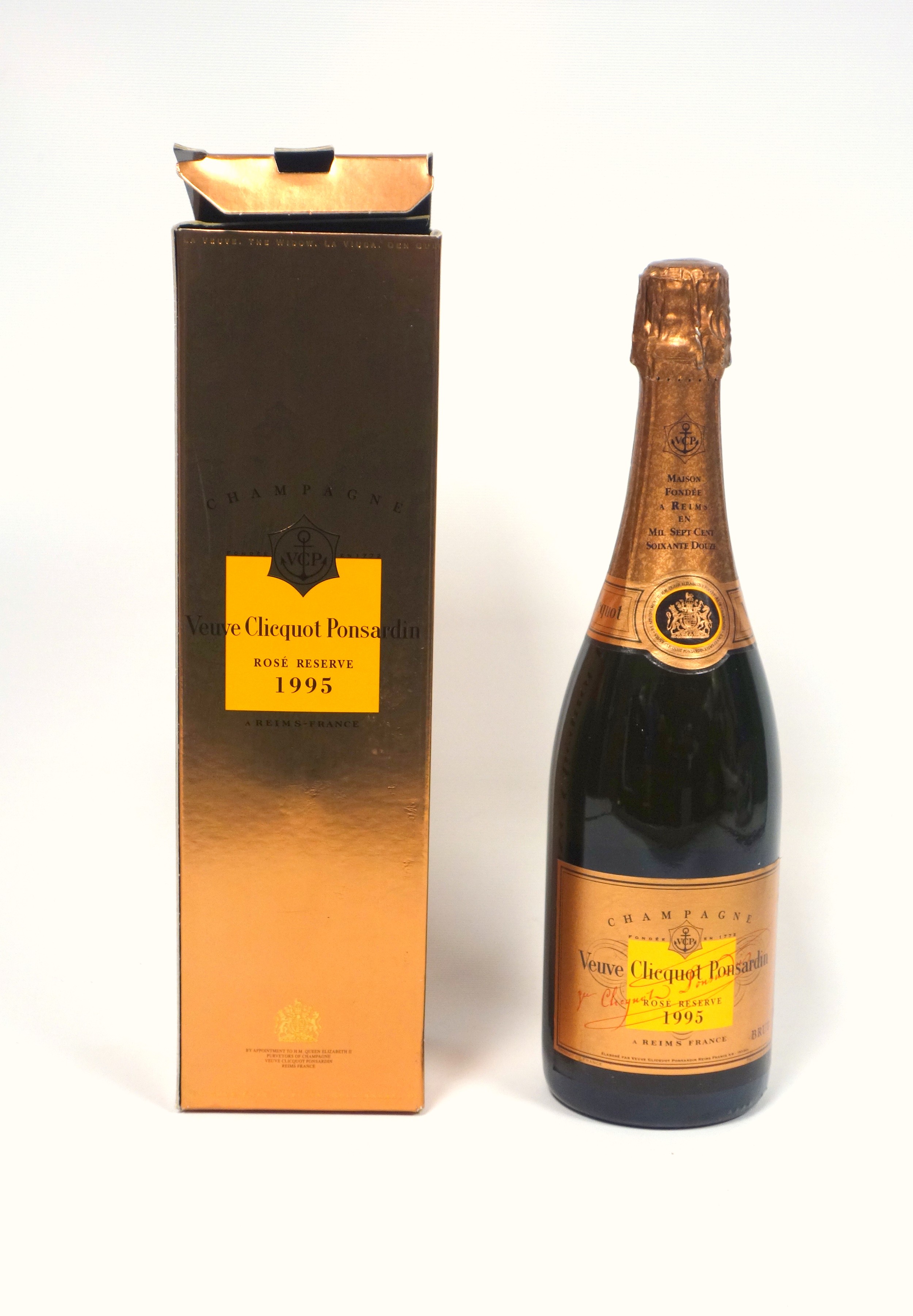 Bottle of Veuve Clicquot Rose Reserve Champagne, 1995, 75cl, boxed