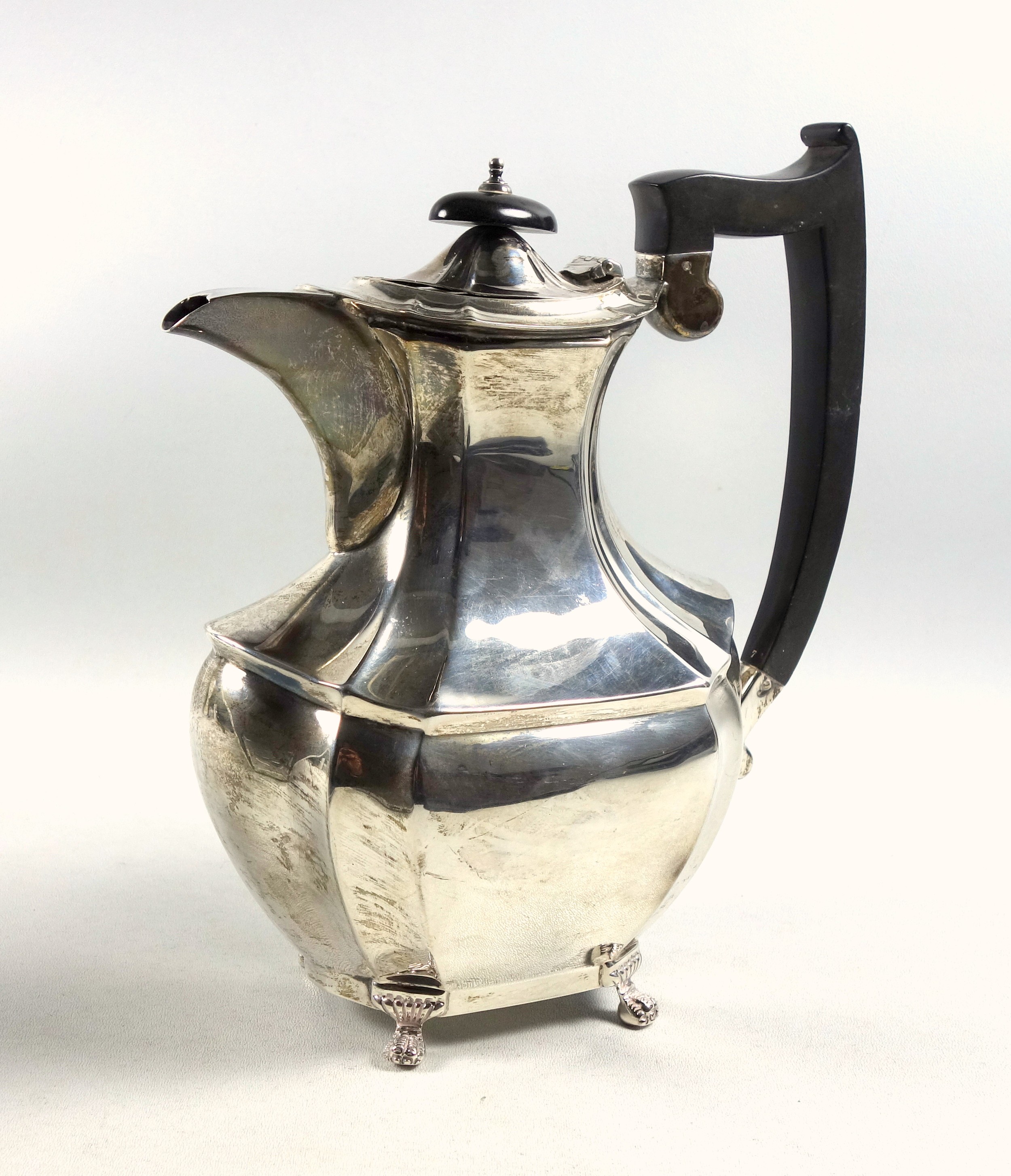 Late George V four piece tea set comprising teapot, hot water jug, H.23.5cm overall (marks - Image 6 of 12