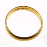22ct gold wedding band, ring size P1/2 - Q, 3.8grs