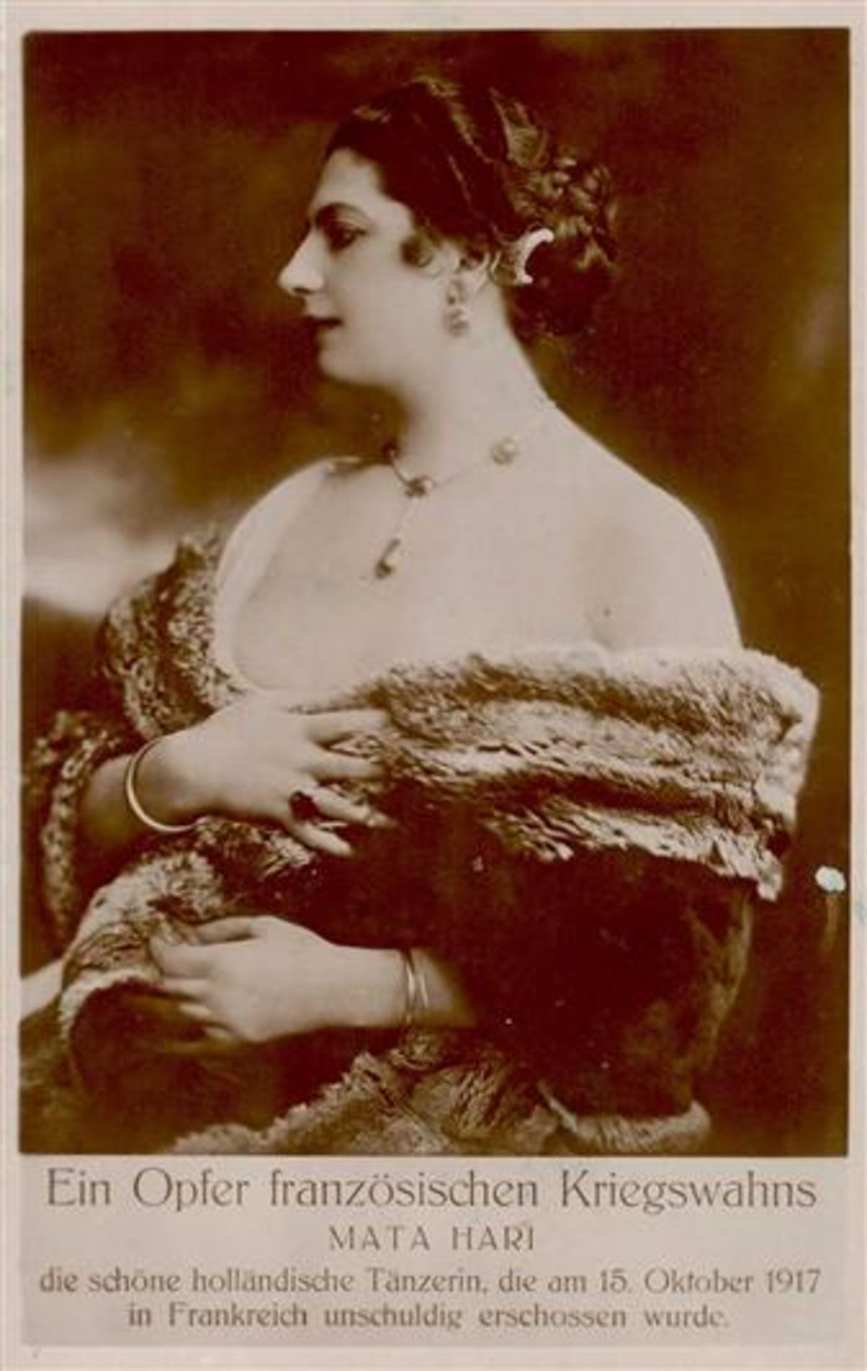 Tanz Mata Hari Foto AK I-II