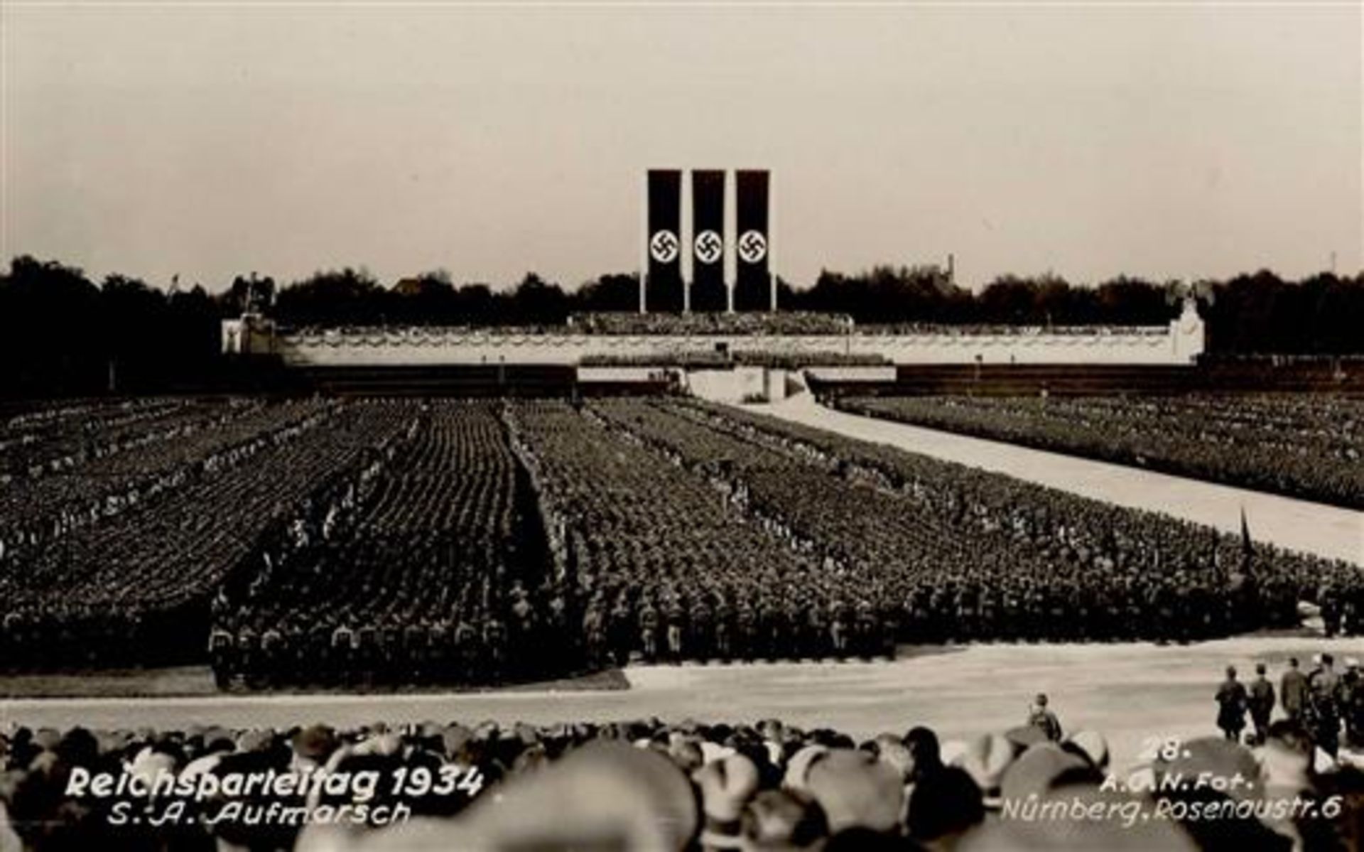 Reichsparteitag Nürnberg (8500) WK II 1934 SA Aufmarsch Foto AK I-II (keine Ak-Einteilung)