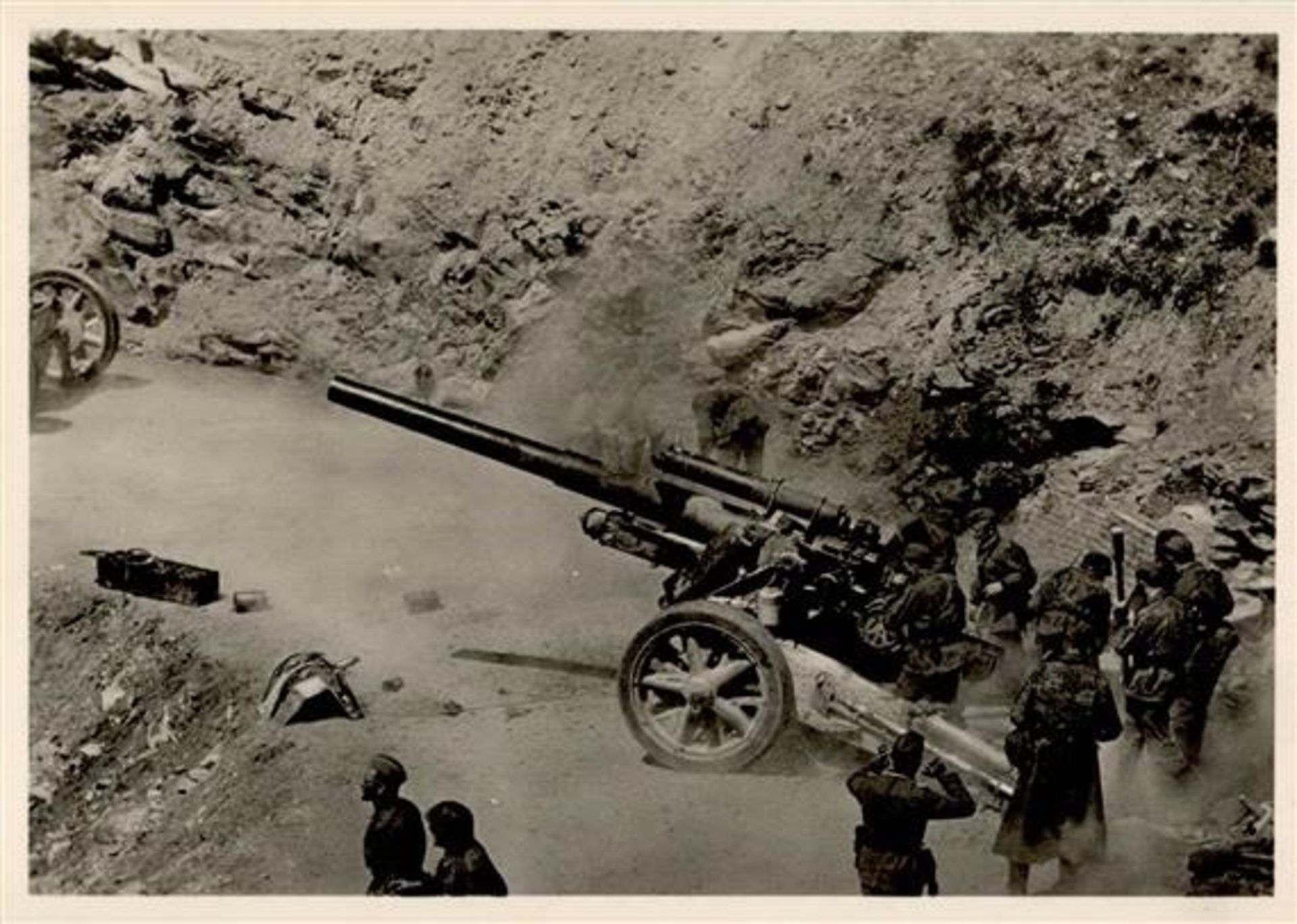 SS WK II - UNSERE WAFFEN-SS - Artillerie in einer Paßstraße I