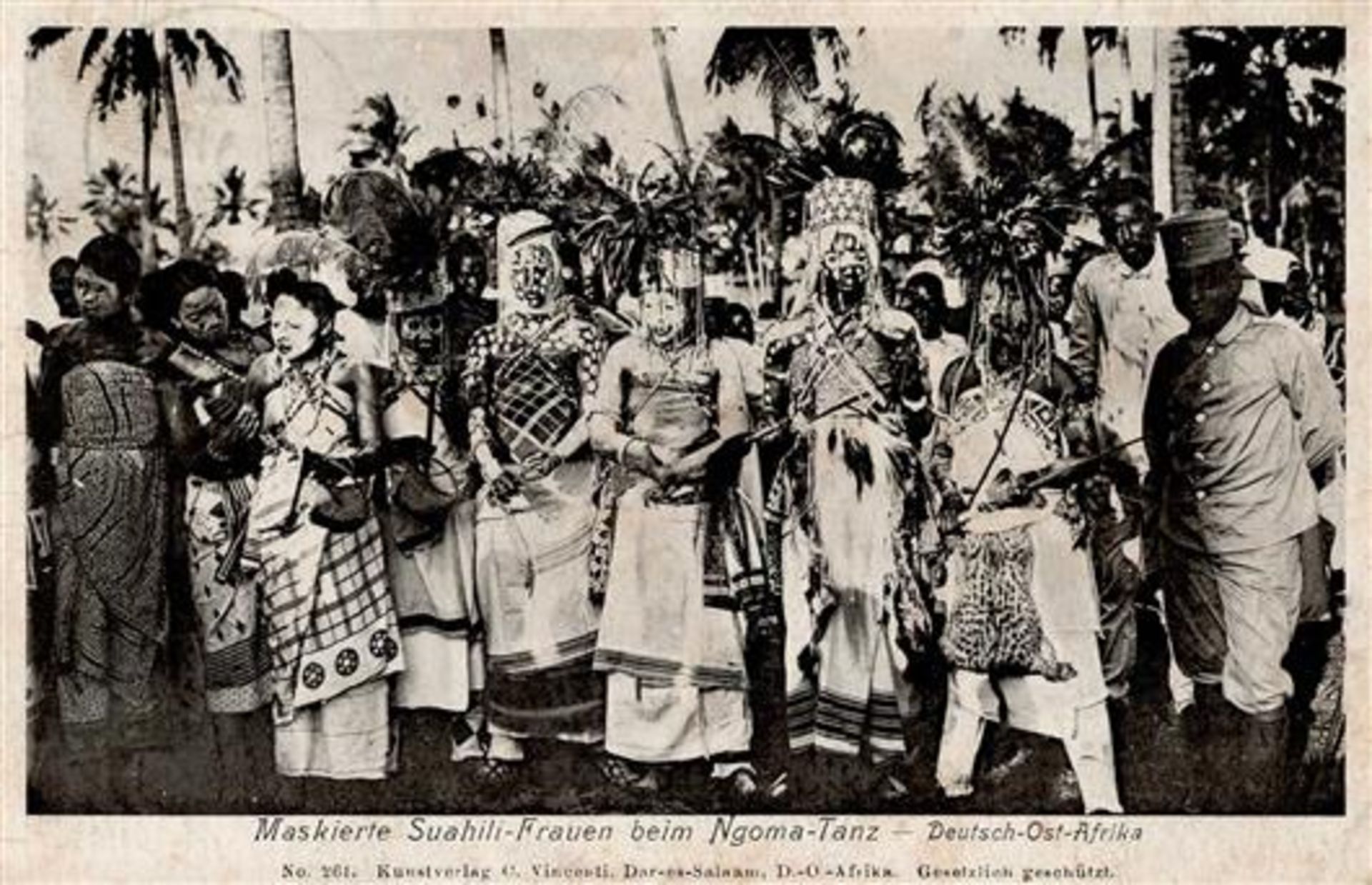 Kolonien Deutsch-Ostafrika Maskierte Suahili Frauen beim Ngoma Tanz Stpl. Daressalam 30.10.13 I-II