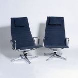 Charles & Ray Eames. Paar Aluminium Chairs EA 124.