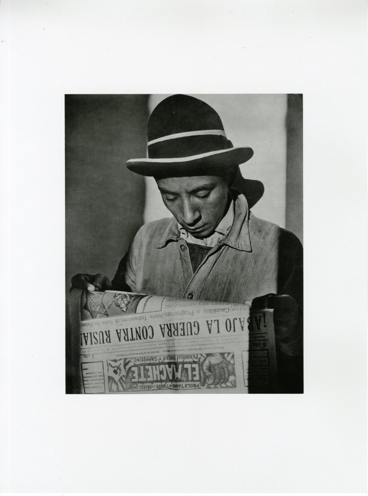 TINA MODOTTI - Worker Reading "El Machete" Newspaper - Original photogravure