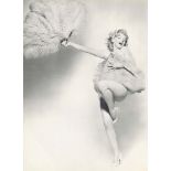 RICHARD AVEDON - Marilyn Monroe: Fan Dance - Original vintage photogravure