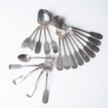 A GROUP OF FIDDLE PATTERN ELECTROPLATE FLATWARE  Comprising: 9 table forks, 4 dessert forks, 5