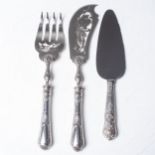 SILVER-HANDLED KINGS PATTERN CAKE SERVER AND PAIR FISH SERVERS  Server E Viners, Sheffield 1965;