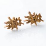 A PAIR OF GOLD CUFFLINKS Starburst design, 2cm in length, with bullet backs, 9ct gold