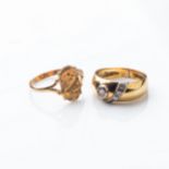 TWO GOLD RINGS - UNASSOCIATED The gentleman's signet ring in 9ct gold, size M, the lady's dress ring