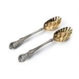 A PAIR OF SILVER VICTORIA PATTERN BERRY SPOONS, SAMUEL HAYNE AND DUDLEY CATER, LONDON, 1840