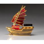 AN ESTEE LAUDER SOLID PERFUME COMPACT, CHINESE JUNK-LA PAGODE, 2003