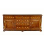 AN OAK WELSH DRESSER, LATE 18TH/EARLY 19TH CENTURY